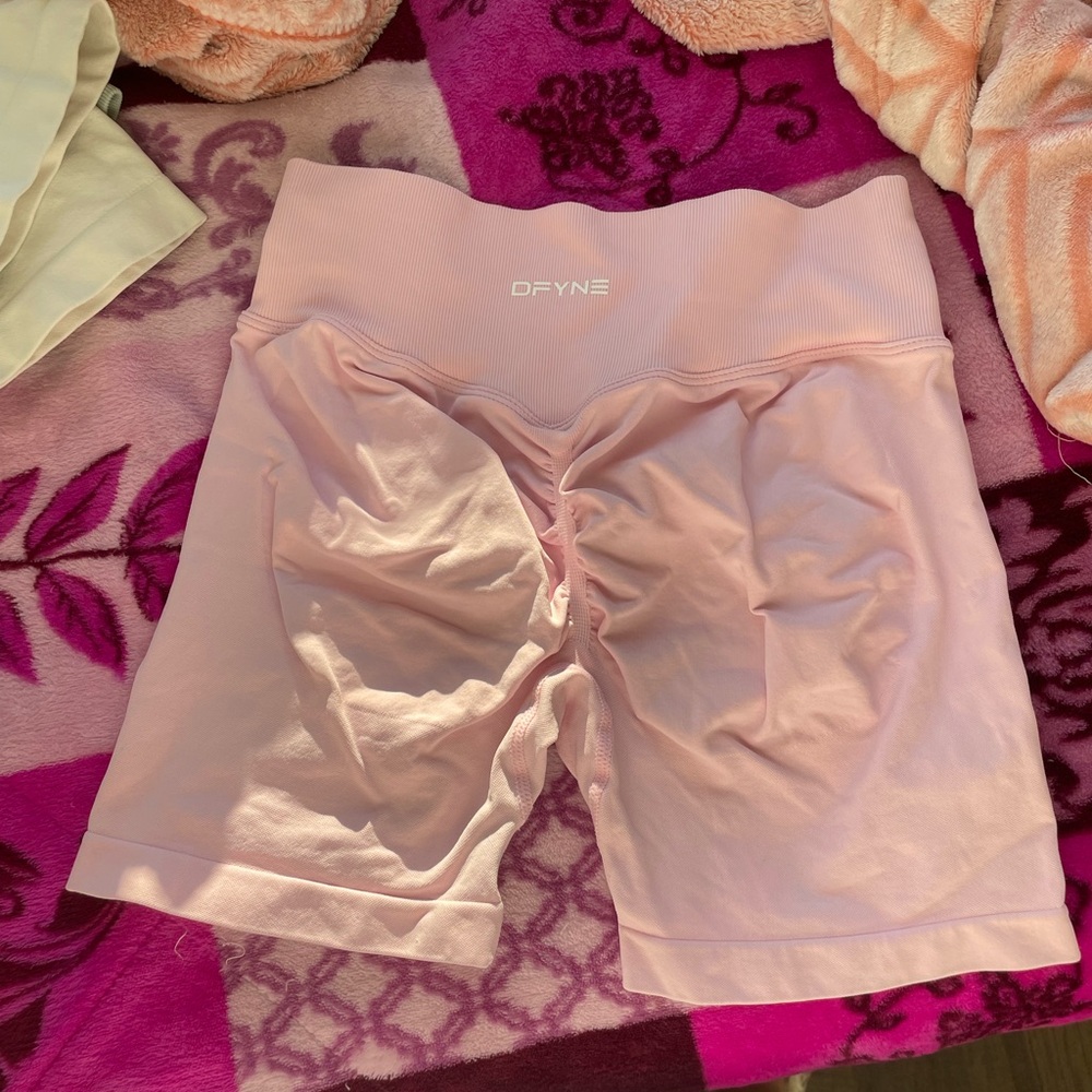 Dfyne dynamic shorts